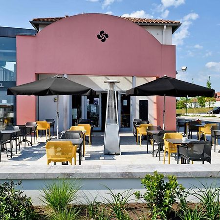 Hotel Restaurant Aldaburua Larressore Exteriör bild